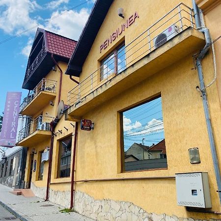 Pensiunea Central Reghin Exterior photo