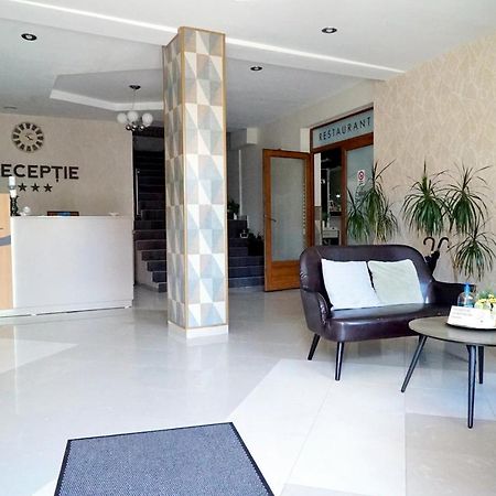 Pensiunea Central Reghin Exterior photo